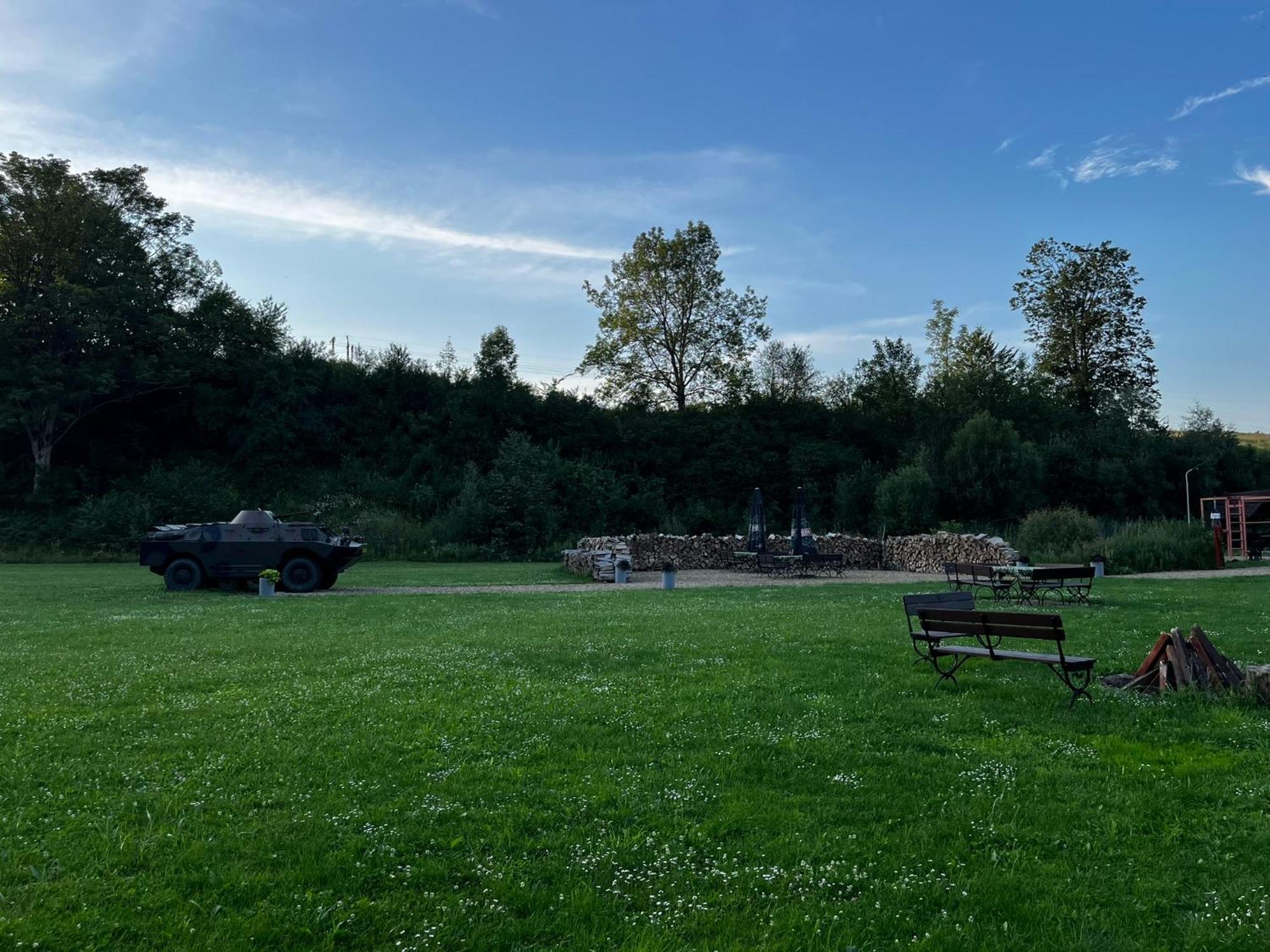 Osrodek Volfcamp Kwaszenina Lägenhet Arłamów Exteriör bild